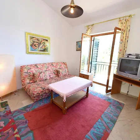 Orebic-5 By Interhome Apartman