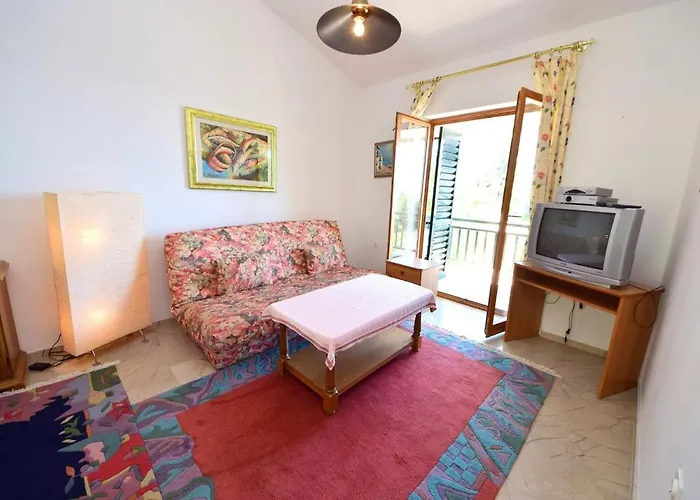 Orebic-5 By Interhome Apartman